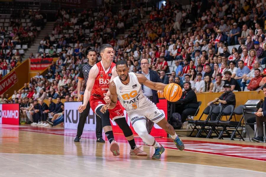 Duelo en el Bàsquet Girona-BAXI Manresa